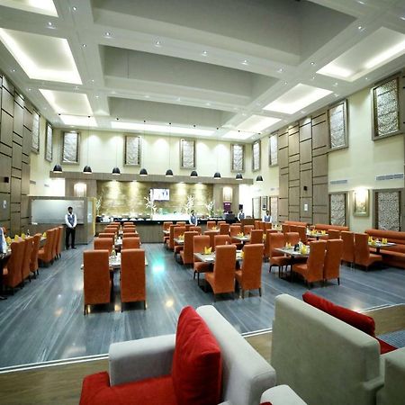 Rg Royal Hotel Bangalore Eksteriør billede